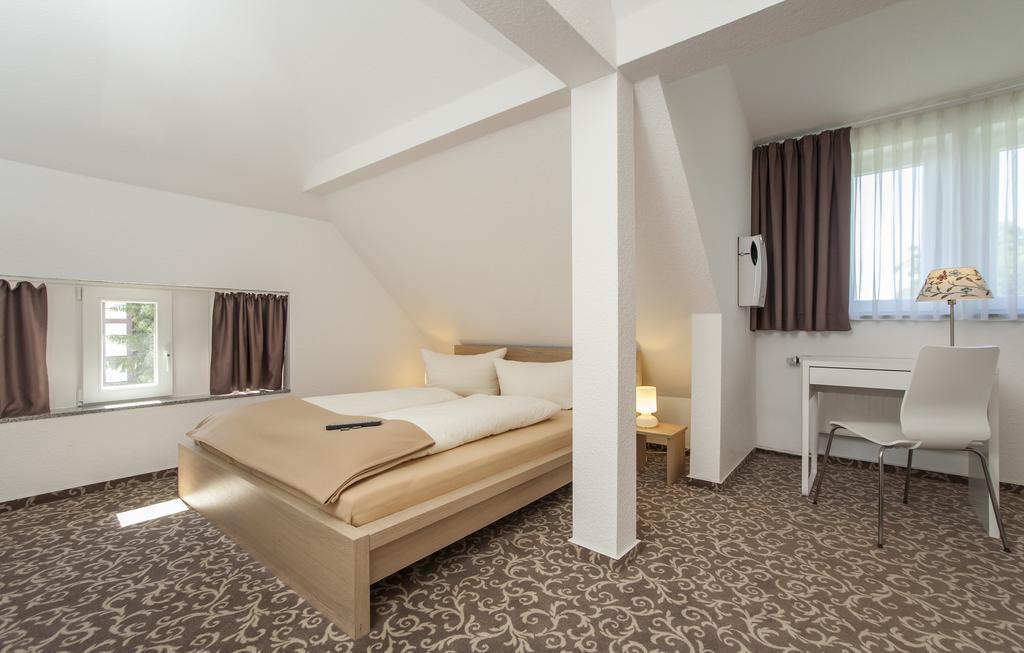 Pension Lok-Inn Walluf Cameră foto
