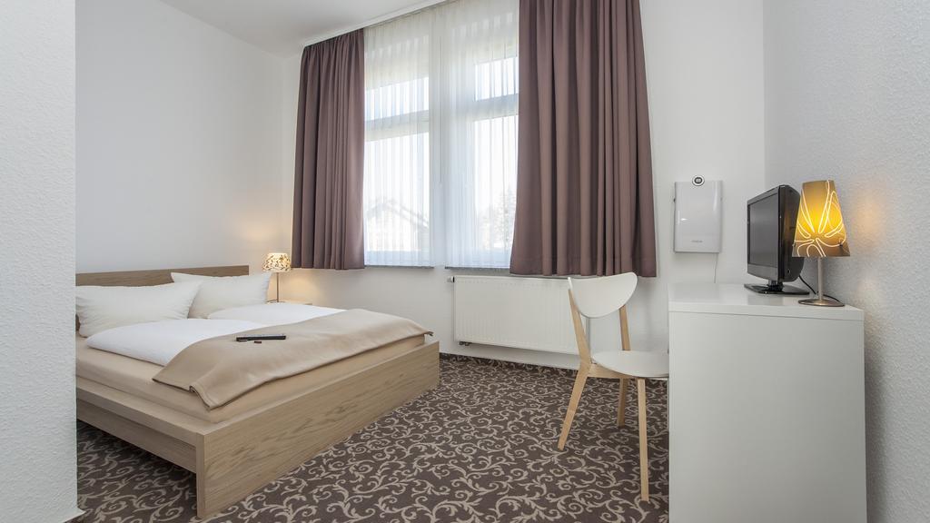 Pension Lok-Inn Walluf Cameră foto
